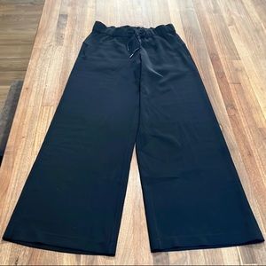 Lululemon On the Fly Pant wide leg 31.5”
